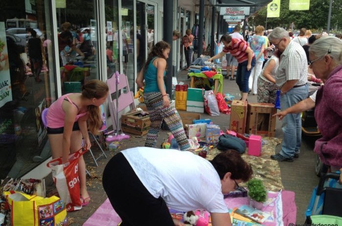 Buitenrommelmarkt voor Kinderen in Harderwijk