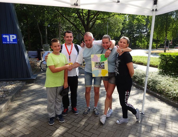 Kroatische kinderen op bezoek bij Delphindoorski in Ermelo