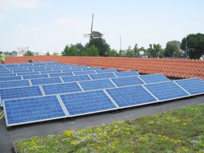 Eerste postcoderoos in Harderwijk van start Collectieve opwekking zonne-energie