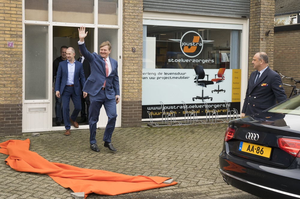 Koning Willem-Alexander op bezoek in Harderwijk (foto's)