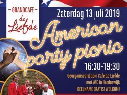Grote picknick met eten, muziek en gesprek bij AZC Harderwijk