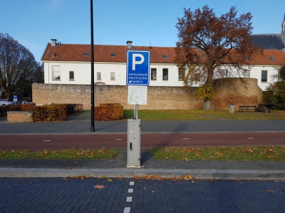 Meer laadpalen voor elektrische auto's in Harderwijk en Hierden