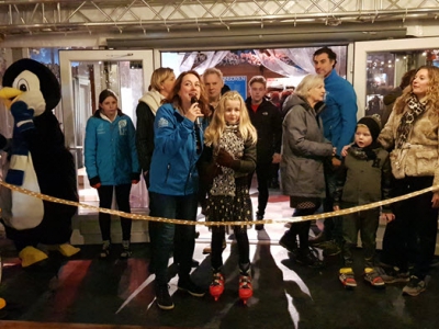 Opening Harderwijk op IJs door ijsprinses Emily de Bruin