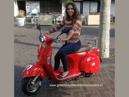 Roodbont wordt groen, start met zeer attractieve Greenways elektrische scooters en nodigt je uit!