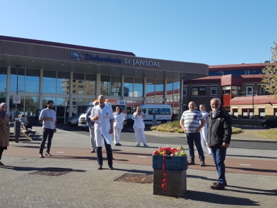 ​Sariaslan Groente & Fruit uit Harderwijk schenkt vers fruit aan St Jansdal