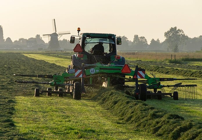 Hooibroei voorkomen begint al tijdens het maaiseizoen