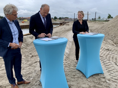 Gemeente en BPD/Trebbe tekenen contract voor nieuwbouw Waterfront 
