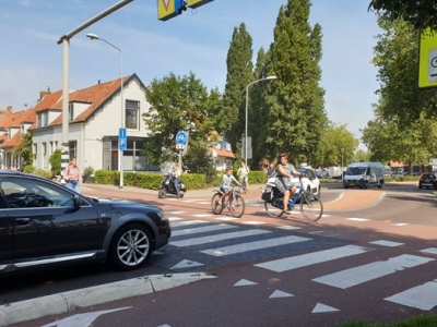 Overlast door rijdende scooters, fietsers en bezorgbusjes in de binnenstad van Harderwijk