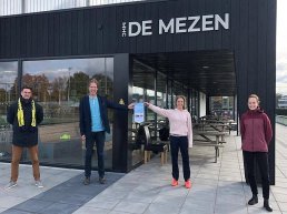 Hockeyclub de Mezen eerste gecertificeerd gezonde sportkantine in Harderwijk