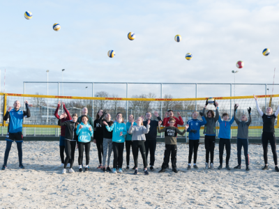Winter beachtraining in de Volleybal Vereniging Harderwijk Beach Arena