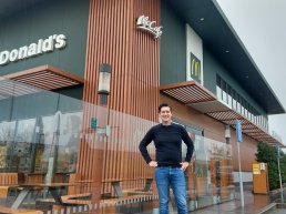 ​Rogier Pull runt de McDonald's in Harderwijk, Ermelo, Nijkerk en Lelystad: 'We blijven ons ontwikkelen'
