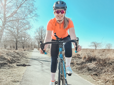 ​Anne-Marije Mulder uit Harderwijk gaat ruim 400 km fietsen voor het goede doel