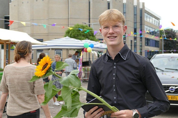 Spetterende diplomeringsdrive & walk-thru bij het Morgen College 1