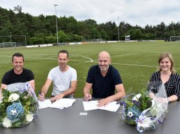 Nieuwe jeugdhoofdsponsoren JO19-1 voetbalvereniging VV Elspeet