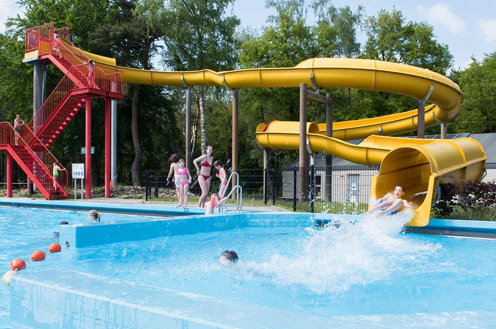 Subtropisch Bosbad Putten verwelkomt 100.000ste bezoeker in 2021