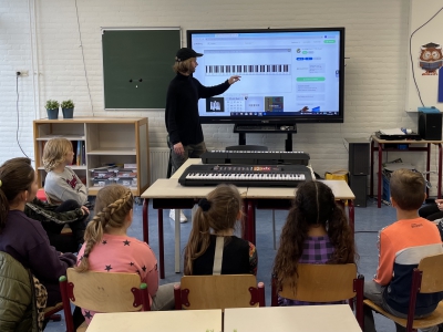Muziek in de Wijk brengt muziekles naar kinderen toe