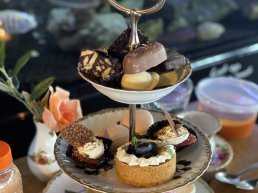 Bestel een High Tea at Home, Borrelbox, of diner gerechten bij Kok Experience