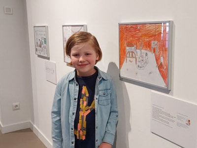 Seth van Heumen opent expositie Van kindertekening tot Kunstenaar
