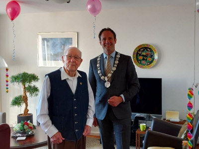De heer Bob Bisschop viert 100-ste verjaardag