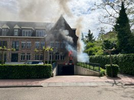 Brand in appartement op de Smutslaan in Ermelo, een persoon komt om het leven