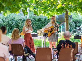 Gluren bij de buren: Ga op cultuursafari en bezoek 90 optredens in vele wijken van Harderwijk