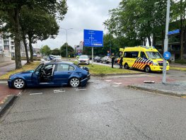 Eenzijdig ongeval met een auto op de Selhorstweg in Harderwijk