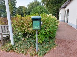 Brievenbussen ‘Luisterend Oor’ op Elzenhof en Oostergaarde