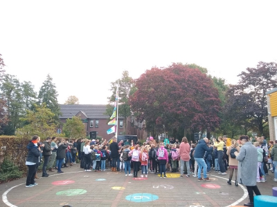 Basisschool De Wegwijzer in Slingerbos viert 50-jarig bestaan