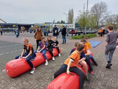 Foto's viering Koningsspelen op Sportpark de Parkweg in Harderwijk