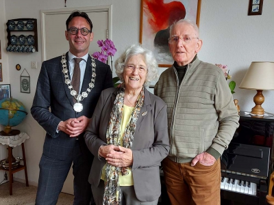 Echtpaar Klaas en Henny Van Zalk - Van de Rozenberg 65 jaar getrouwd