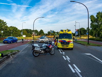 Fietser aangereden op rotonde Lorentzstraat en de Newtonweg in Harderwijk