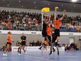 Geslaagde test Oranje-internationals tegen Unitas in Harderwijk 