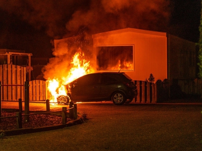 Autobrand op de Wikkemeen in Harderwijk