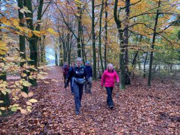 Herfstkleuren voor de wandelsporters van Athlos