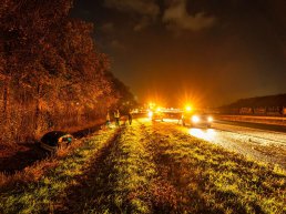 Auto belandt in sloot na hagelbui op de A28 tussen Harderwijk en Ermelo