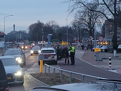 Man mogelijk met vuurwapen aangetroffen op Station in Nunspeet