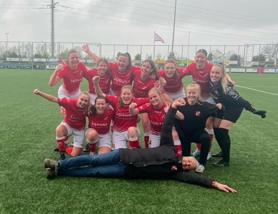 v.v. Hierden Vrouwen 1 naar de halve finale!