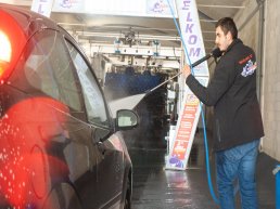 Gratis autobandencheck en besparingstips bij Niels Autowas in Harderwijk op 24 en 25 mei 