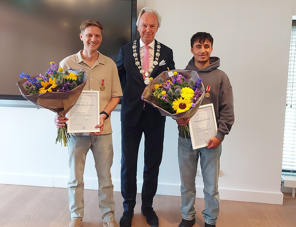 Uitreiking Carnegie Heldenmedailles aan Arshad Hotak en Johannes Floor