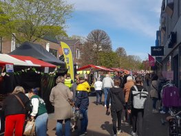 Pinkstermarkt in Ermelo