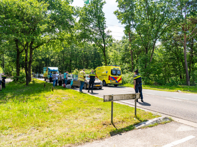Meerdere voertuigen botsen op elkaar op de Leuvenumseweg in Harderwijk