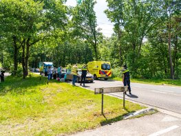 Meerdere voertuigen botsen op elkaar op de Leuvenumseweg in Harderwijk