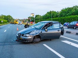 Bestuurder vlucht na heftige crash op Knardijk bij Harderwijk