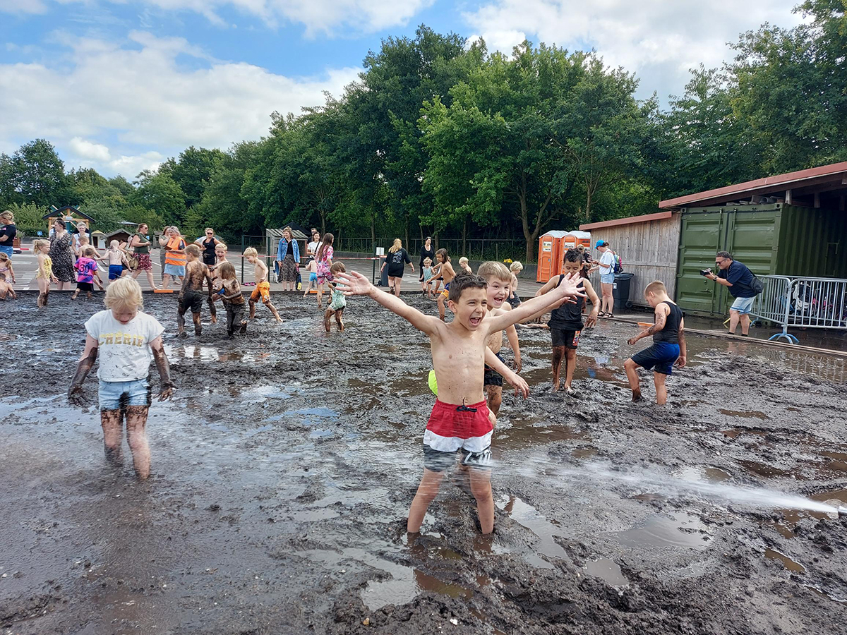 Modderdag in De Rietmeen: Spelen met modder was een feest!