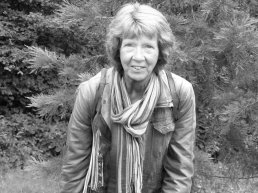 Familieberichten: Tineke Adriaanse - Bloemendal overleden