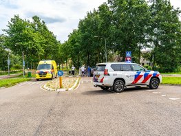 Vrouw op fiets aangereden op oversteekplaats in Harderwijk