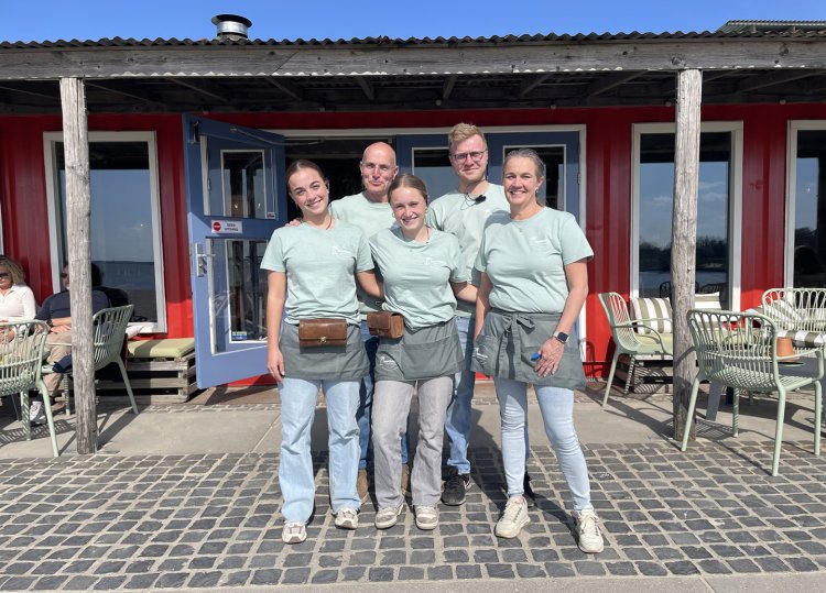 Walhalla_familie_liggend_1600.jpg