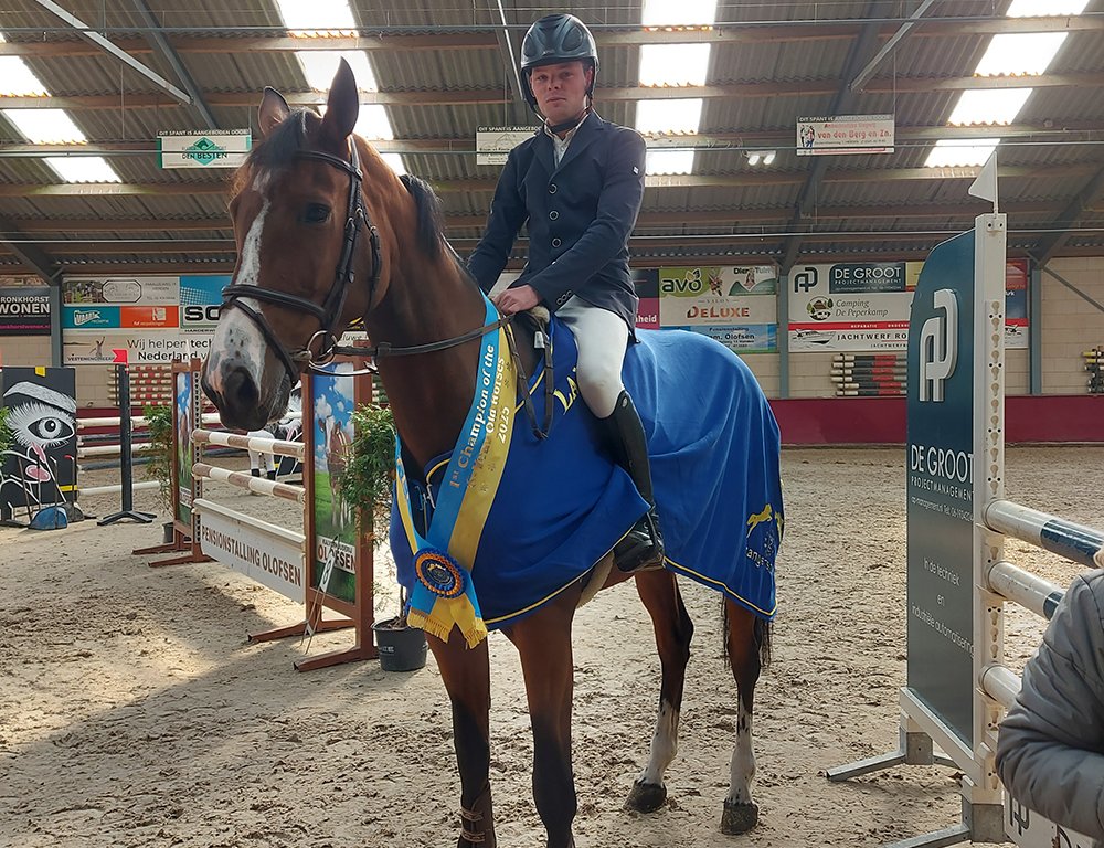 Springruiter Max van der Poll uit Hierden wordt wereldkampioen: ‘Dit is sportief het hoogst haalbare