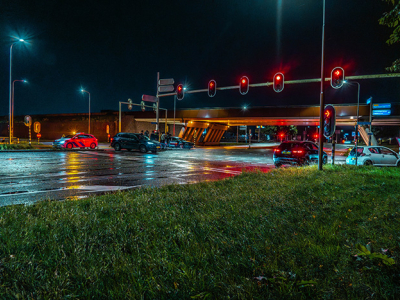 Twee auto’s botsen op kruising Newtonweg in Harderwijk