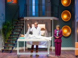 DUBBEL OP! Een hilarische theaterkomedie van Jon van Eerd over schoonheidsidealen 